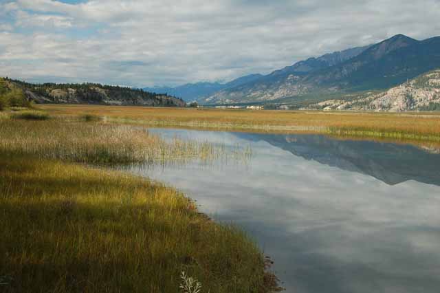 The Columbia Lake and River